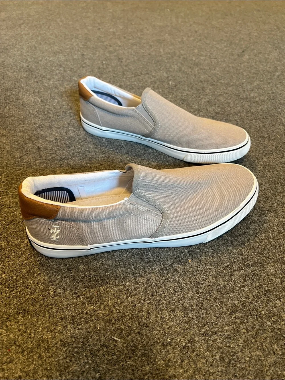 Izod Men’s Slip-On Canvas Loafers in Gray